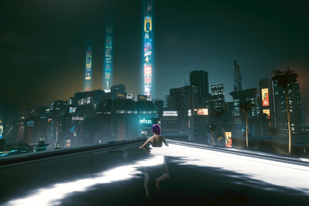 Frau beim nächtlichen Nacktbaden im Pool, vor der Skyline von Night City. Screenshot aus dem Spiel Cyberpunk 2077 im Blog von Nastja der Mox.