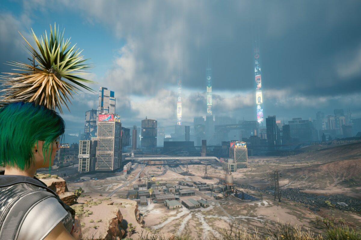 Blick auf einen aufziehenden Sturm über Night City. Screenshot aus dem Spiel Cyberpunk 2077 im Blog von Nastja der Mox.