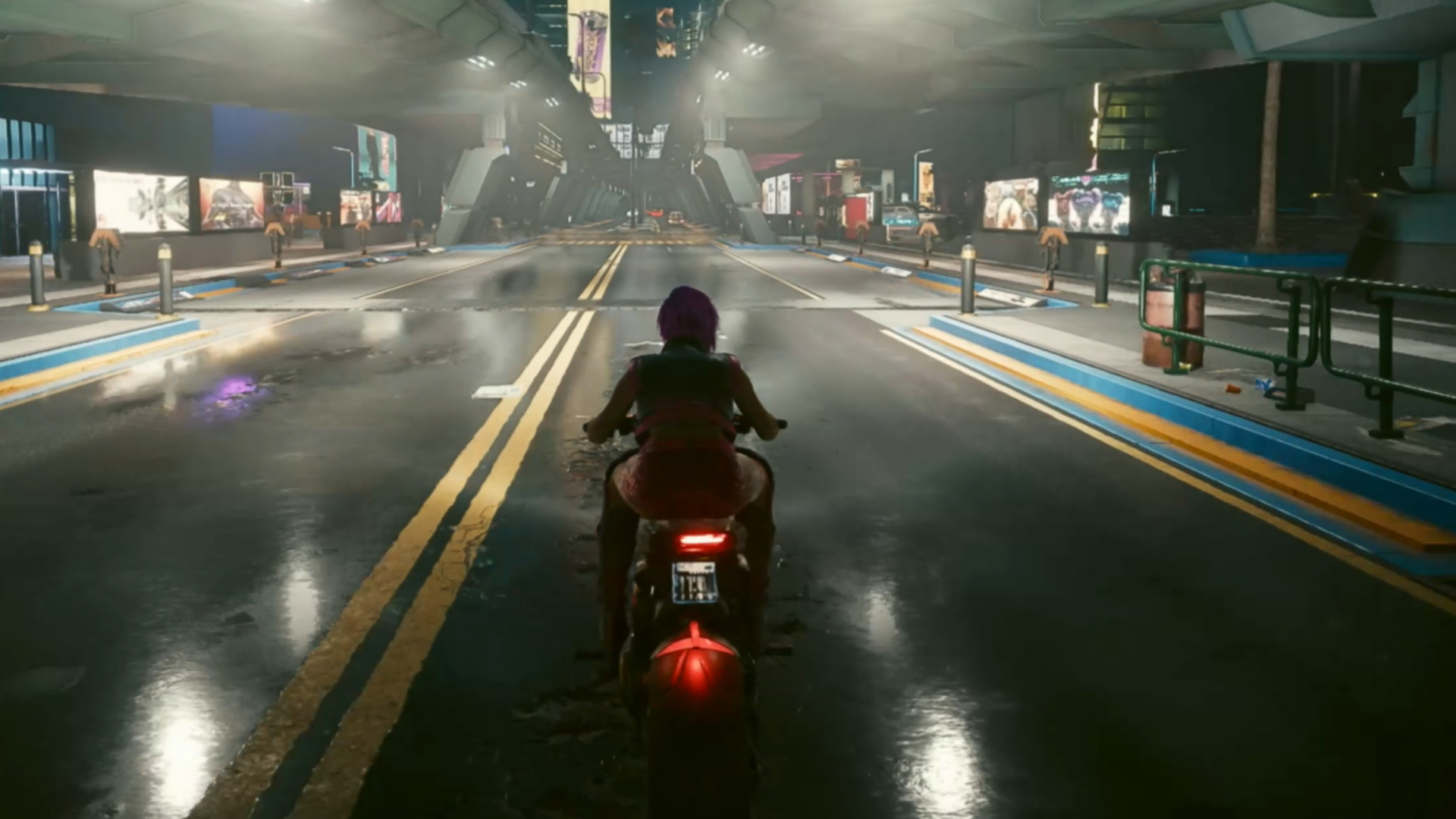 Auf dem Motorrad durch Night City. Screenshot aus dem Spiel Cyberpunk 2077