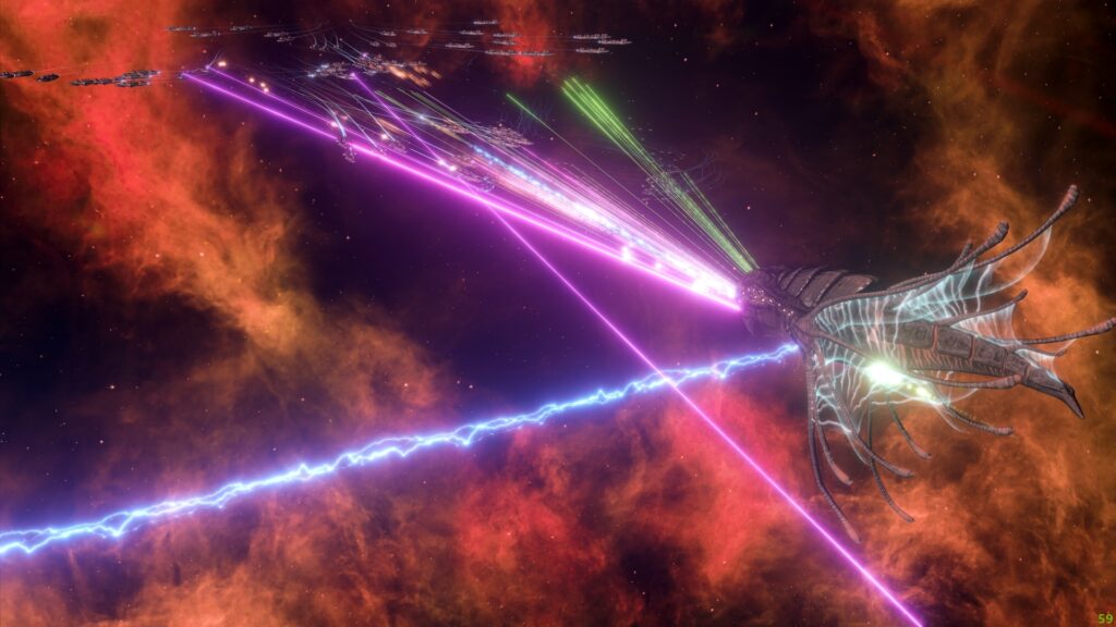 Ein grosser Weltraumdrache wird von kleinen Raumschiffen angegriffen. Verschiendefarbige Energiestrahlen treffen ihn. Screenshot aus dem Spiel Stellaris