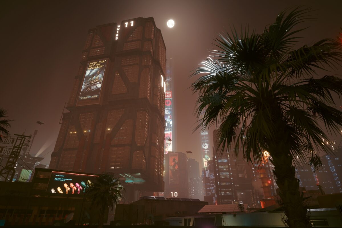Megatower 11 vor der Night City Skyline in der Nacht im Mondschein. Screenshot aus dem Spiel Cyberpunk 2077